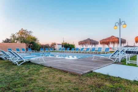 SELECTUM COLOURS SIDE Pools & Beach